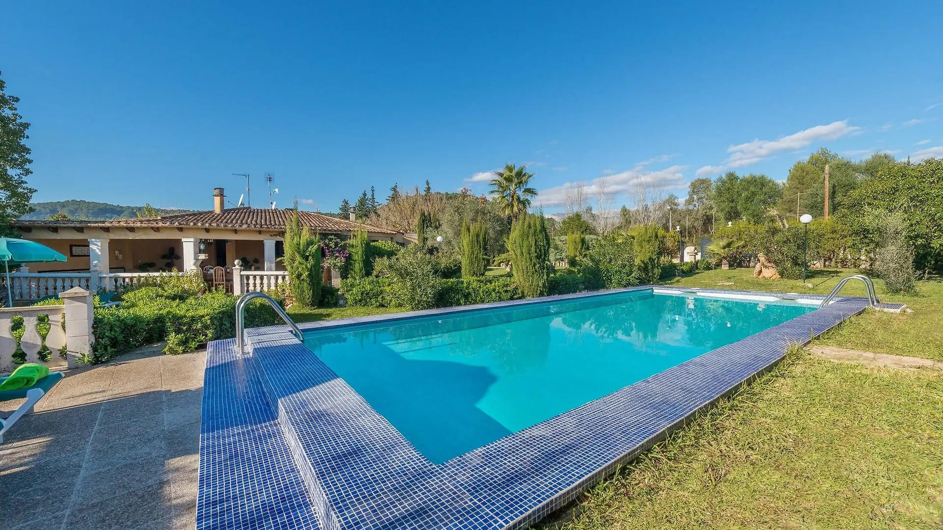 Hibiscus Villa Crestatx